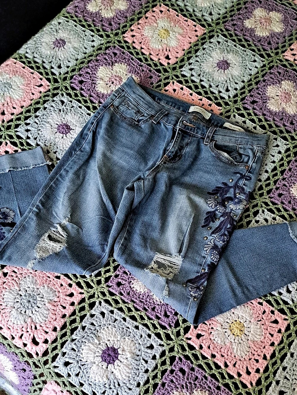 Jessica Simpson Embroidered Distressed Skinny Jeans Embroidered Blue Jeans Waist